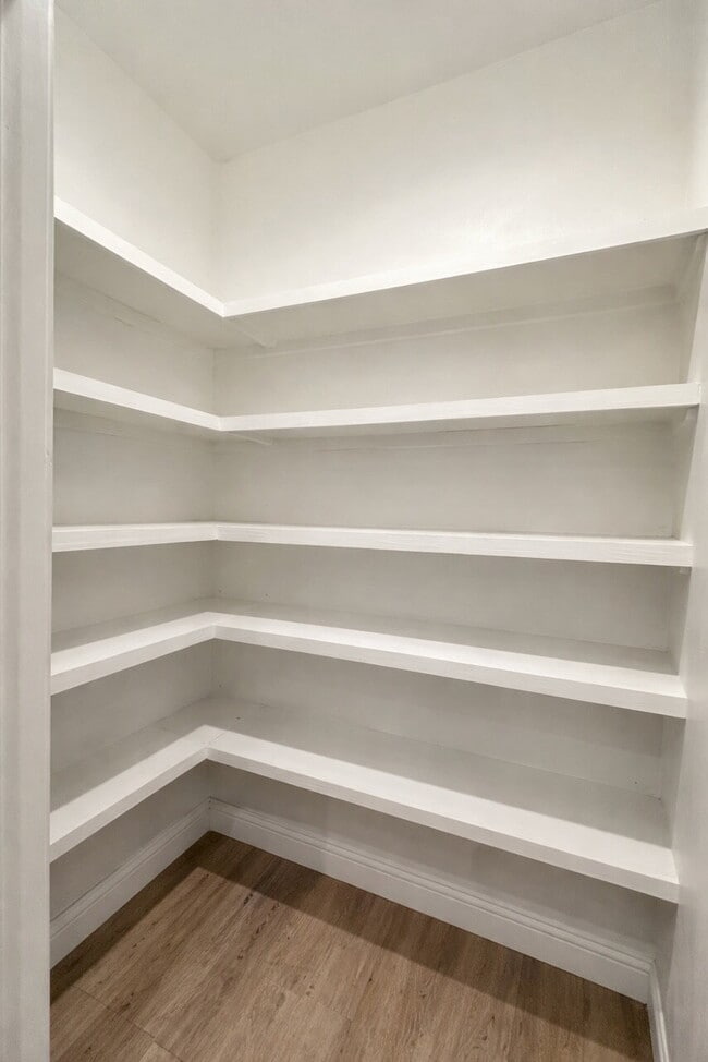 Building Photo - Custom built home in West Lubbock