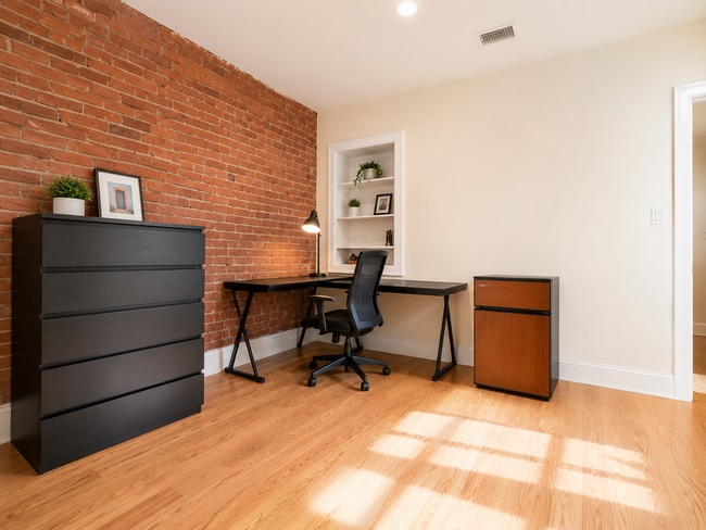Building Photo - 1203 Beacon St