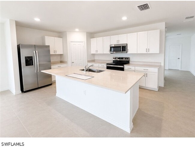 Building Photo - 17277 Cantu Ct