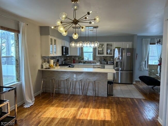 Building Photo - 29 Madonna Pl