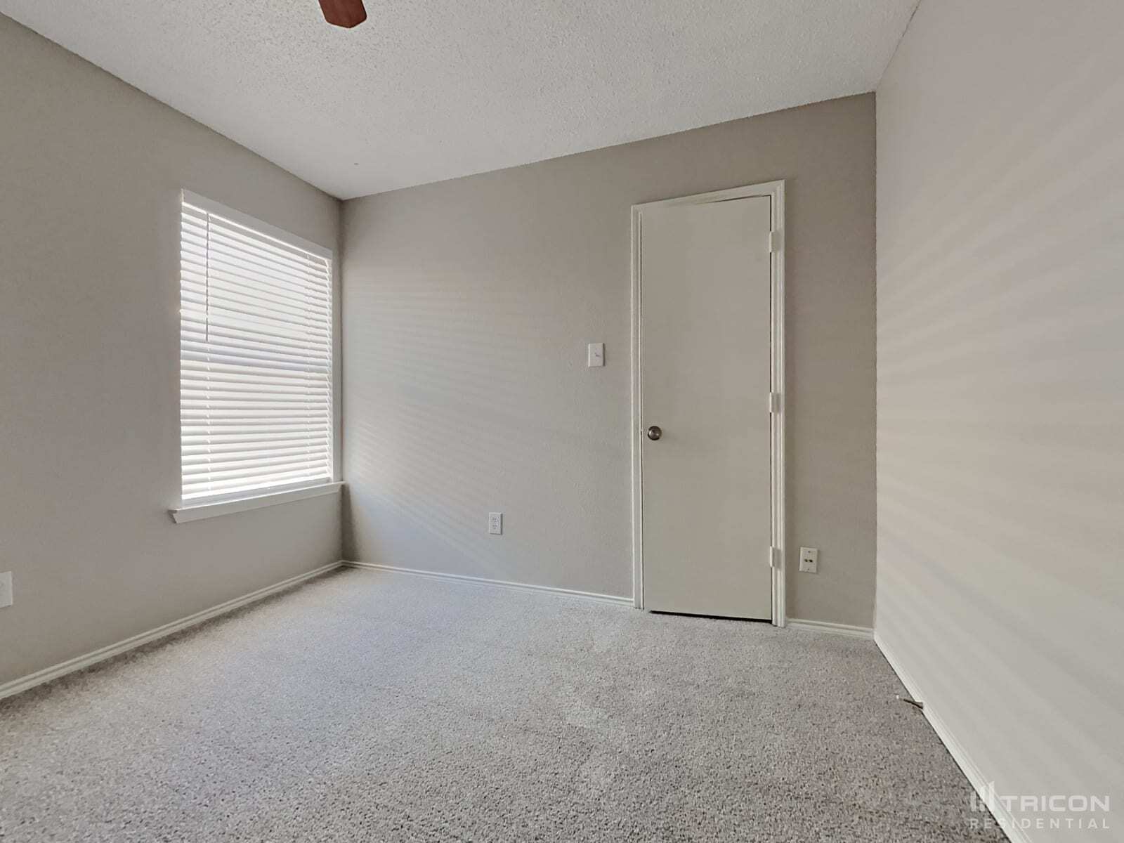 Building Photo - 2637 Ensenada Ln