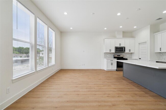 Building Photo - 4629 Balkin St