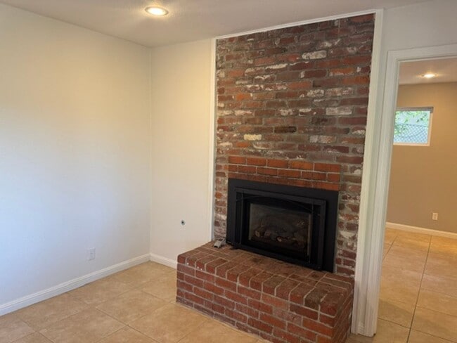 Building Photo - Wonderful 3 bedroom 2 bath, Two story home in S. Walnut Creek, Lakewood community!
