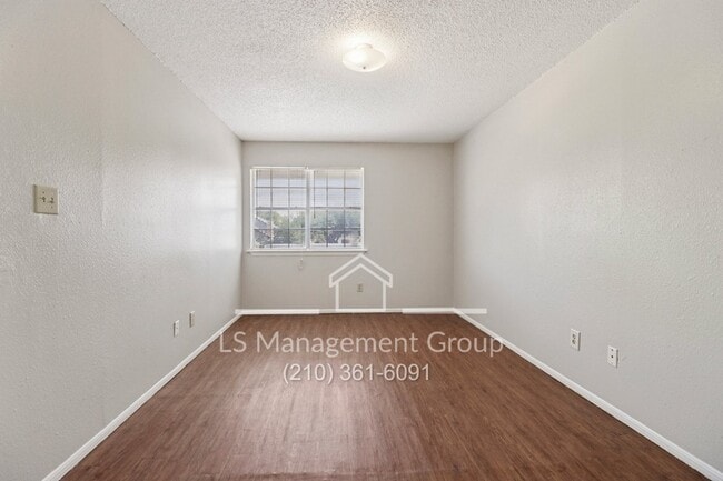 Building Photo - 6720 Windsor Hollow Dr