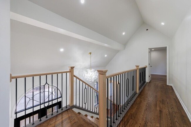 Building Photo - 459 Atlanta Country Club Dr