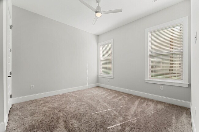 Building Photo - 287 J Hunters Way