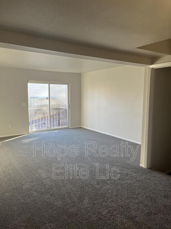 Building Photo - 2463 Astrozon Cir