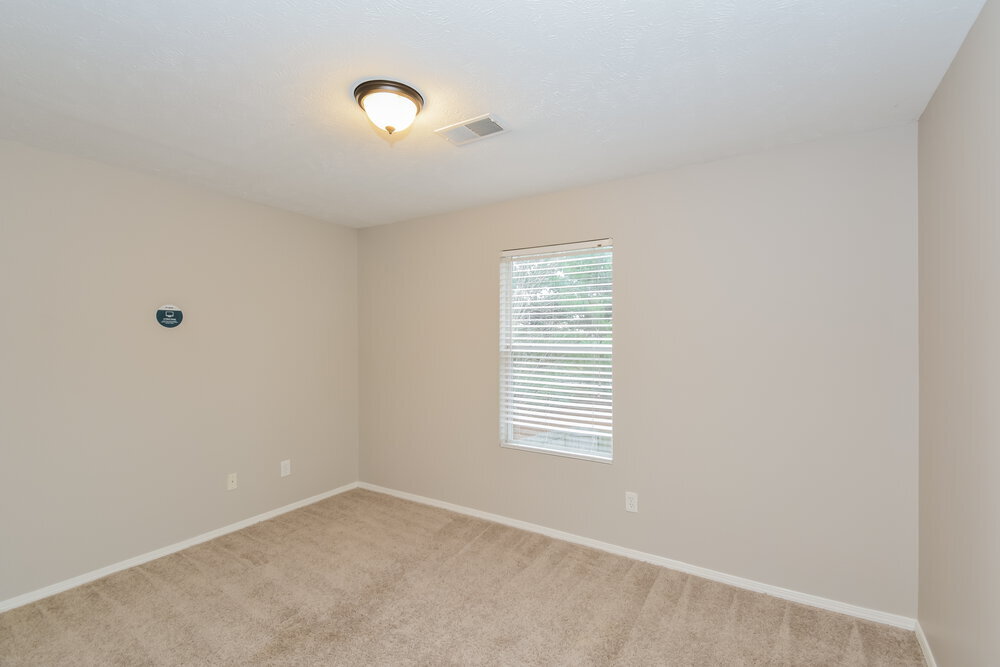 Building Photo - 2653 Sutherland Dr