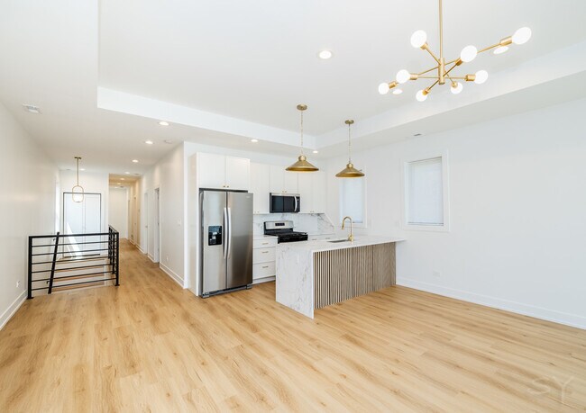 Building Photo - 6048 S Eberhart Ave