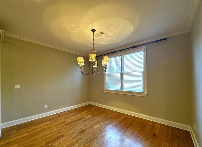 Building Photo - 5 Bedroom /4 Bath House in LAKELAND!!!