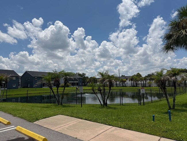 Building Photo - 4160 Pershing Pointe Pl