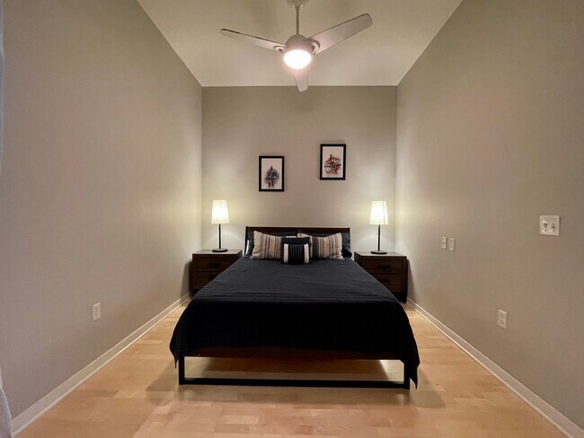 Building Photo - 929 Portland Ave