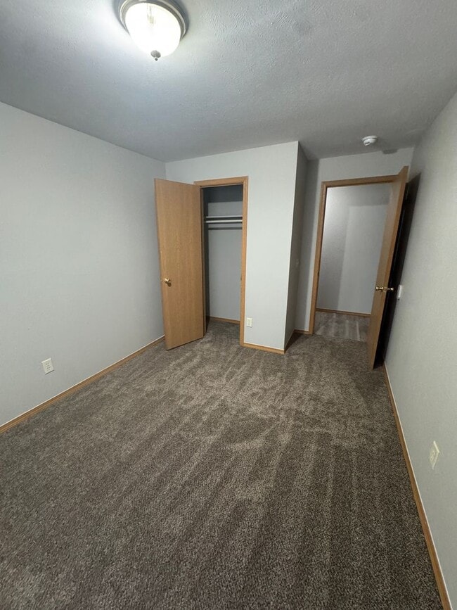 Building Photo - 817-B W. Old Route 66