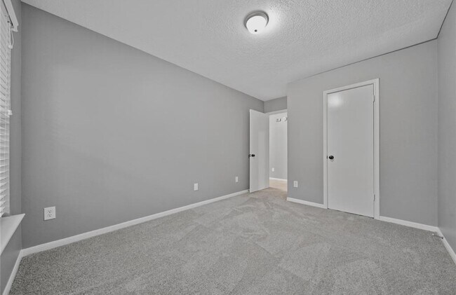 Building Photo - 10503 Timberloch Dr