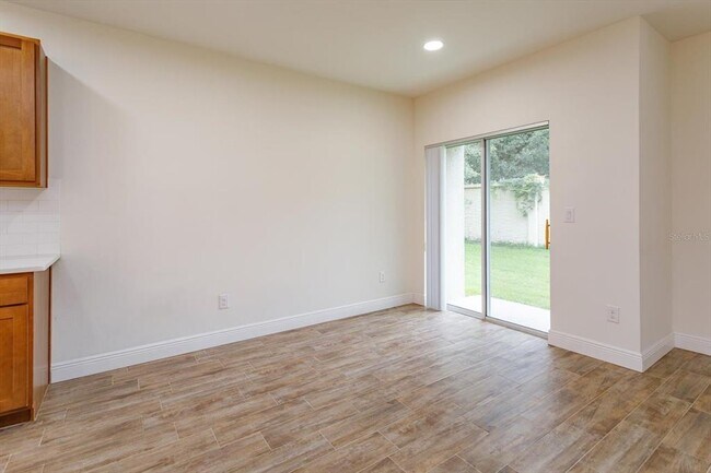 Building Photo - 3641 Seneca Club Loop