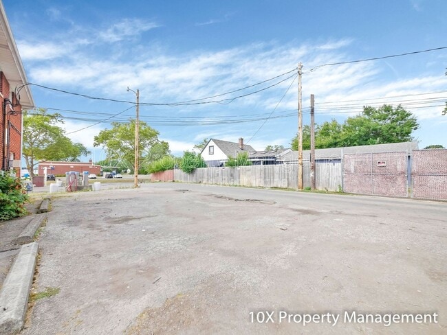 Building Photo - 3257 Cleveland Ave