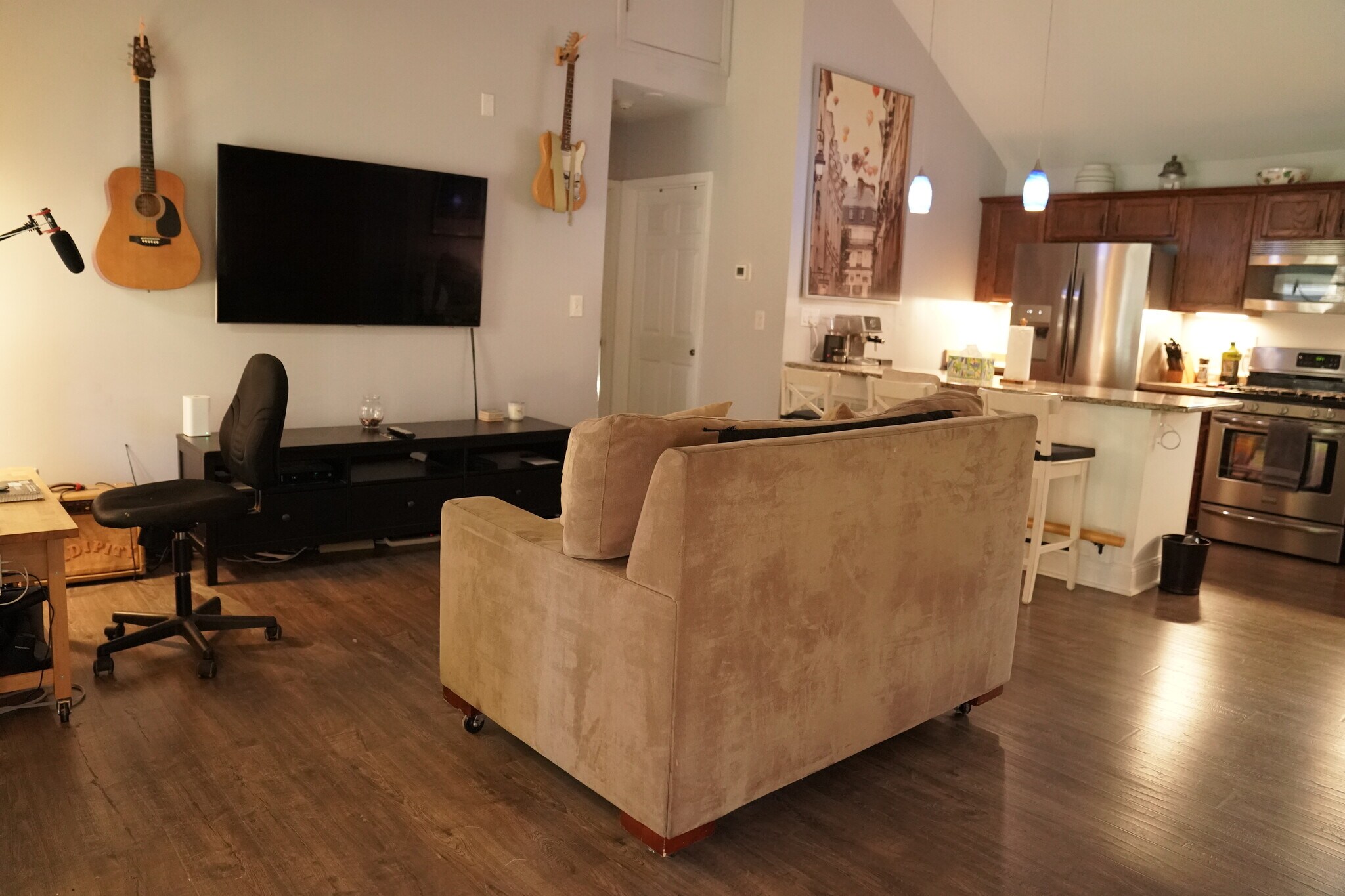 Front Room - 1033 Woodside Ave