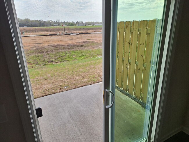 Building Photo - 725 Gatestone Ln
