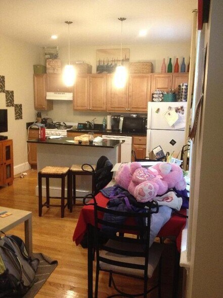 Building Photo - 110 Brainerd Rd