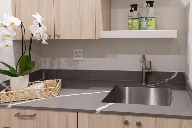 Building Photo - 126 Sunset Cove Ln