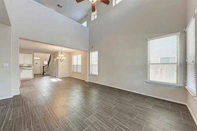 Building Photo - 5320 Ingersoll Ln
