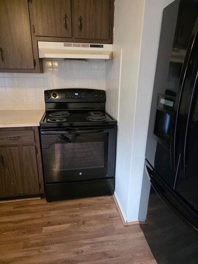 Building Photo - Move-In Ready 2BR/2BA Home