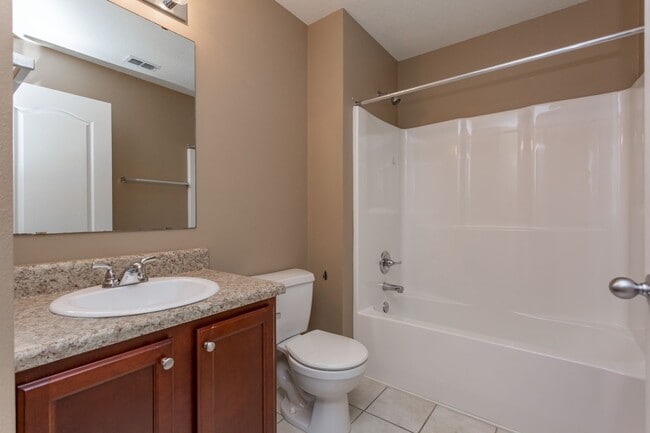 Building Photo - Spacious 4 Bed/3 Bath - Pace Mill Creek