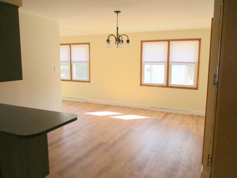 Building Photo - 538 State St