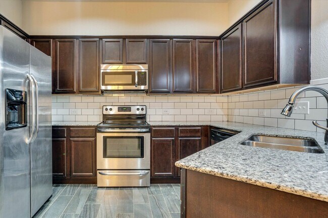 Building Photo - 130 Hidden Springs Dr