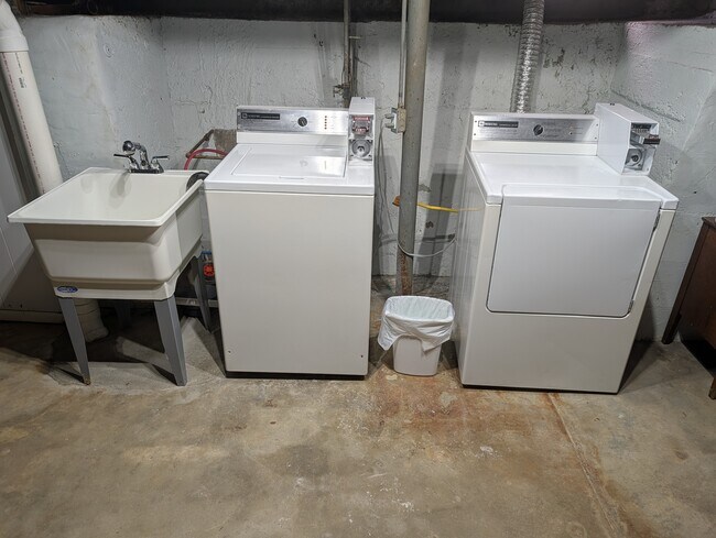 Laundry - 330 Henry Ave SE