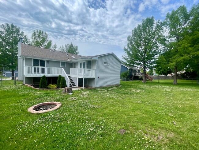 Building Photo - 4509 Parkway Dr