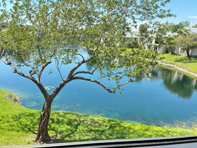 Building Photo - 3460 NW 47th Ave