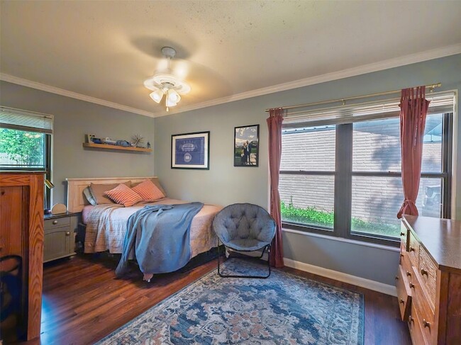 Building Photo - 1306 Ridgemont Dr