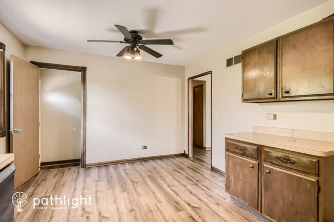 Building Photo - 3327 D Hutchinson, Joliet, IL, 60431