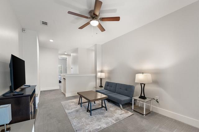 Building Photo - 9467 Timberleaf Dr