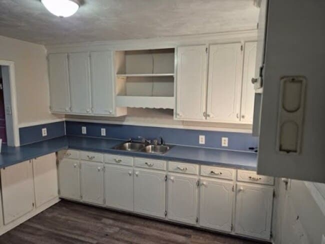 Building Photo - 3251 Meadow Ln