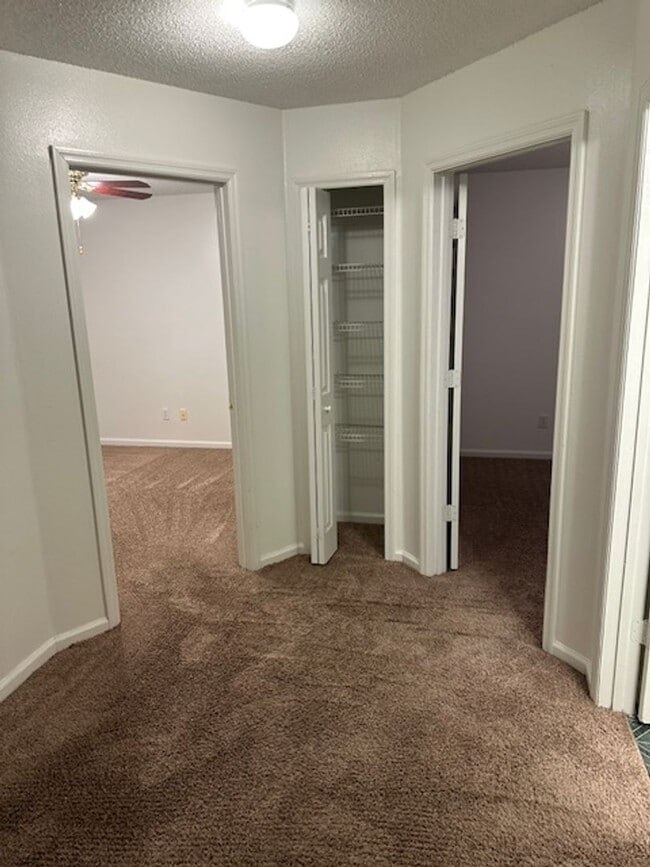 Building Photo - 2507 Woods Edge Cir