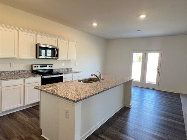 Building Photo - 119 Pond Ct