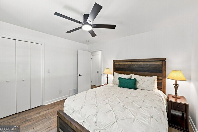 Building Photo - 4225 Twin Rivers Dr