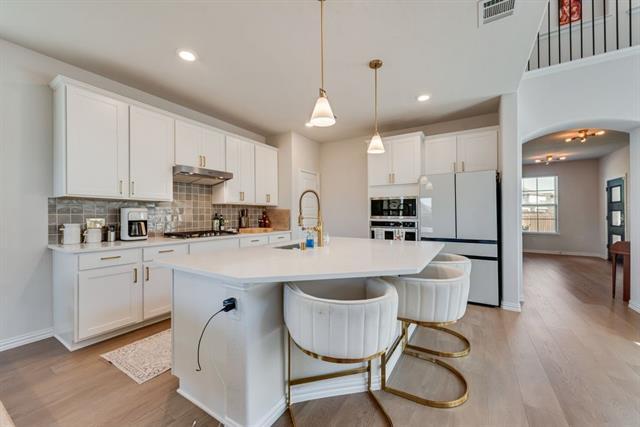 Building Photo - 1220 Canuela Way