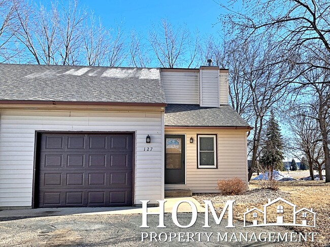 Building Photo - 127 Sandpiper Dr