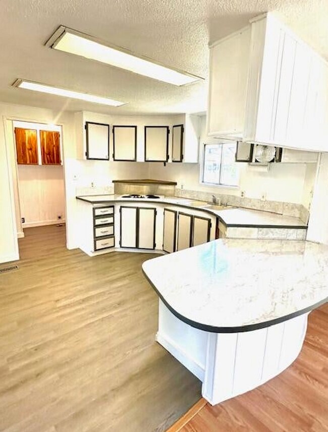 Building Photo - 62 Erickson Ave