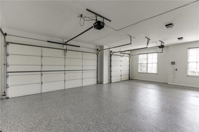 Building Photo - 4612 Grandview Pkwy