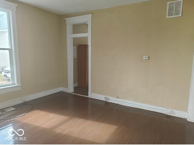 Building Photo - 1325 Jefferson Ave