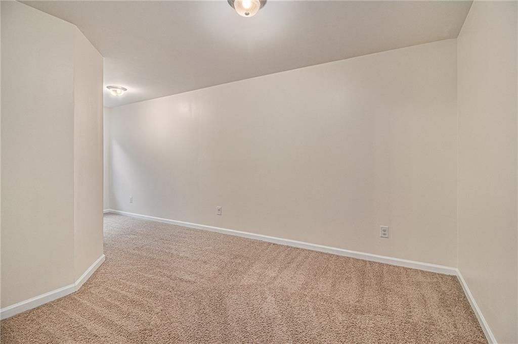 Building Photo - 5004 Longview Walk