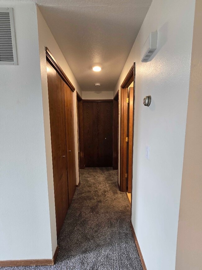 Building Photo - 1451 Cedar St