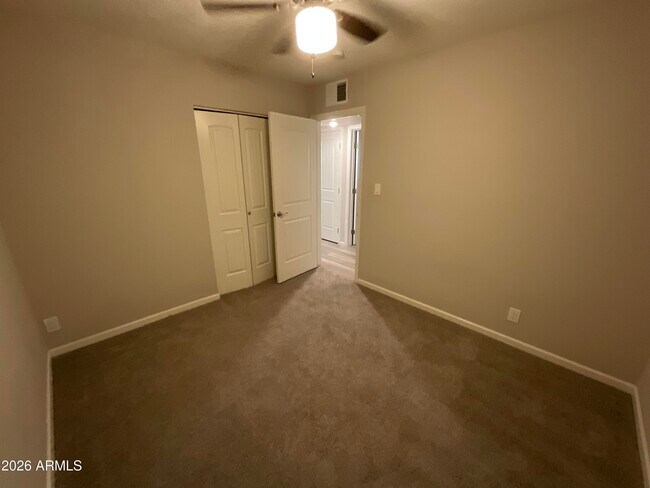 Building Photo - 2320 E Wier Ave