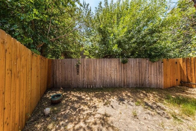Building Photo - 4807 Yucca Hill Dr