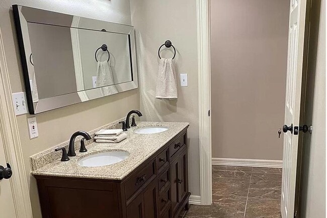 Building Photo - 183 Kleberg Ave