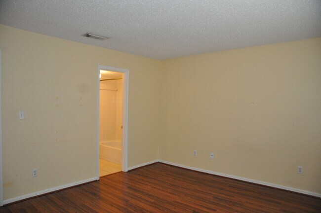 Building Photo - 3754 Tanglewilde St